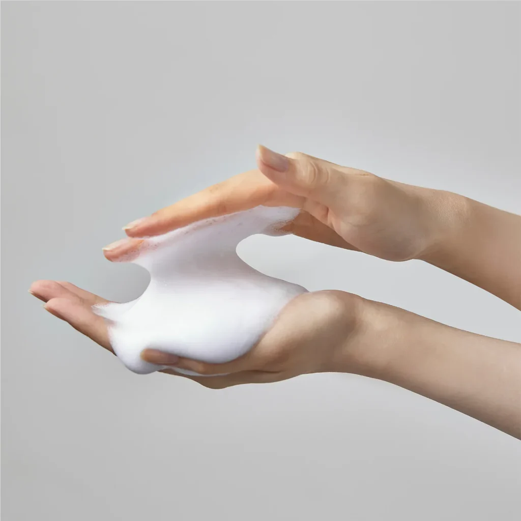 Biodance Soothing Barrier Cleansing Foam 120 ml - Image 4