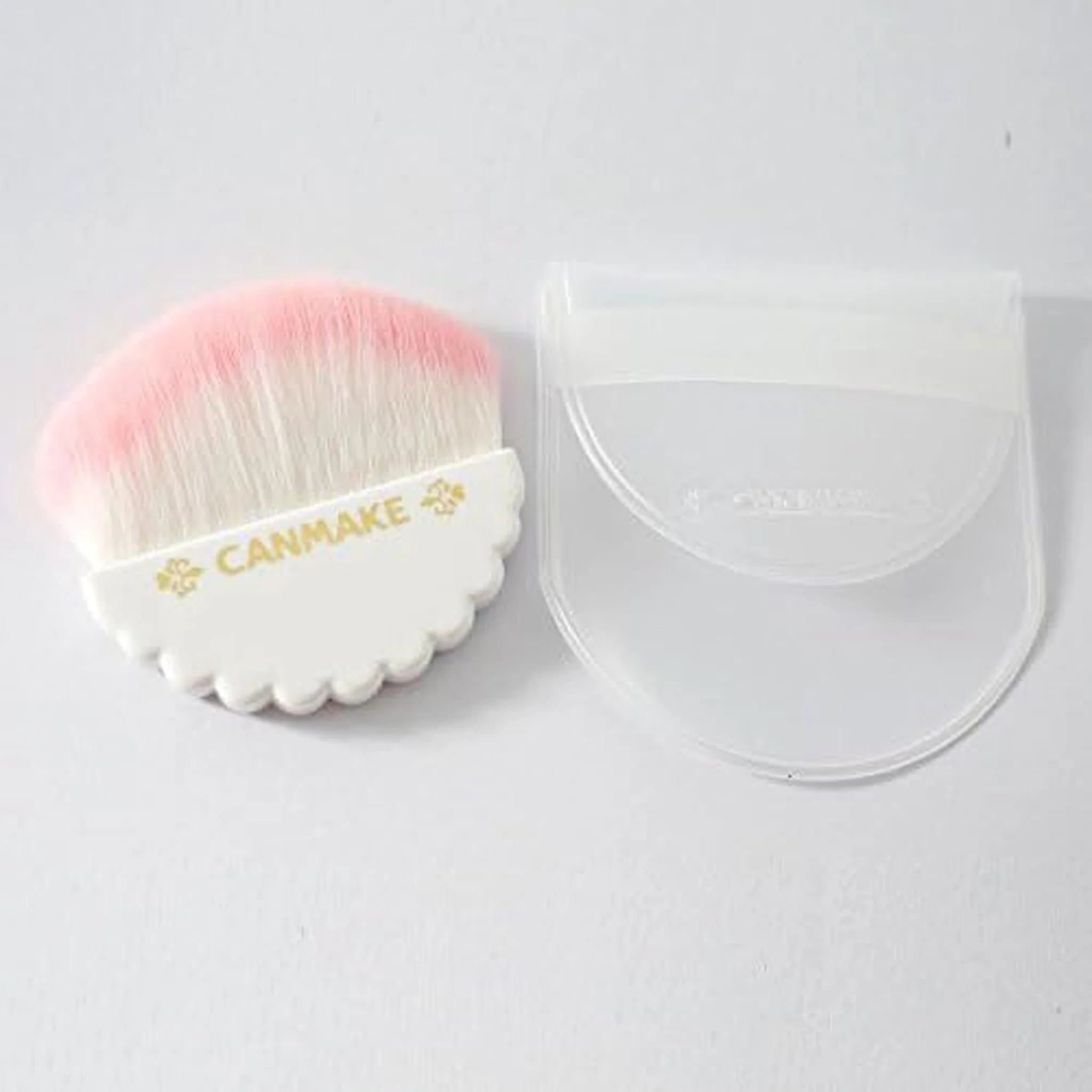 CANMAKE Marshmallow Finish Face Brush - Image 3