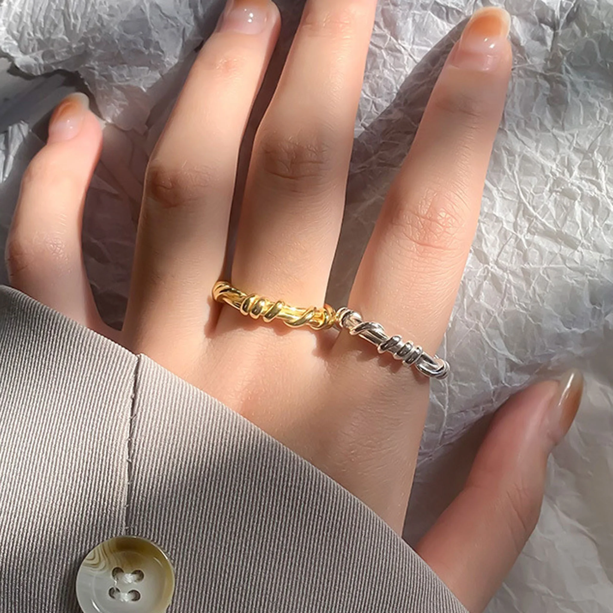 Curved Knot Ring - Image 4