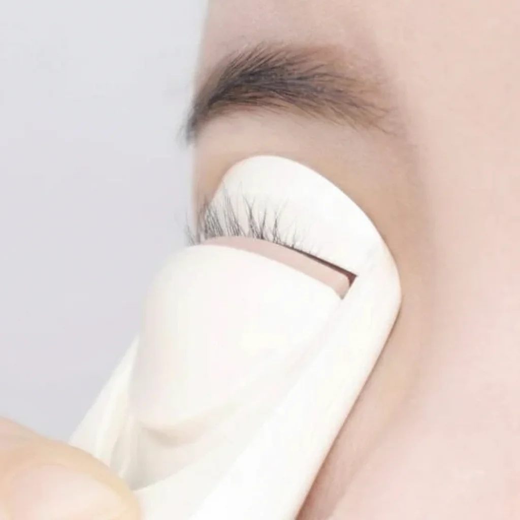 Fillimilli Heating Eyelash Curler USB Type - Image 3