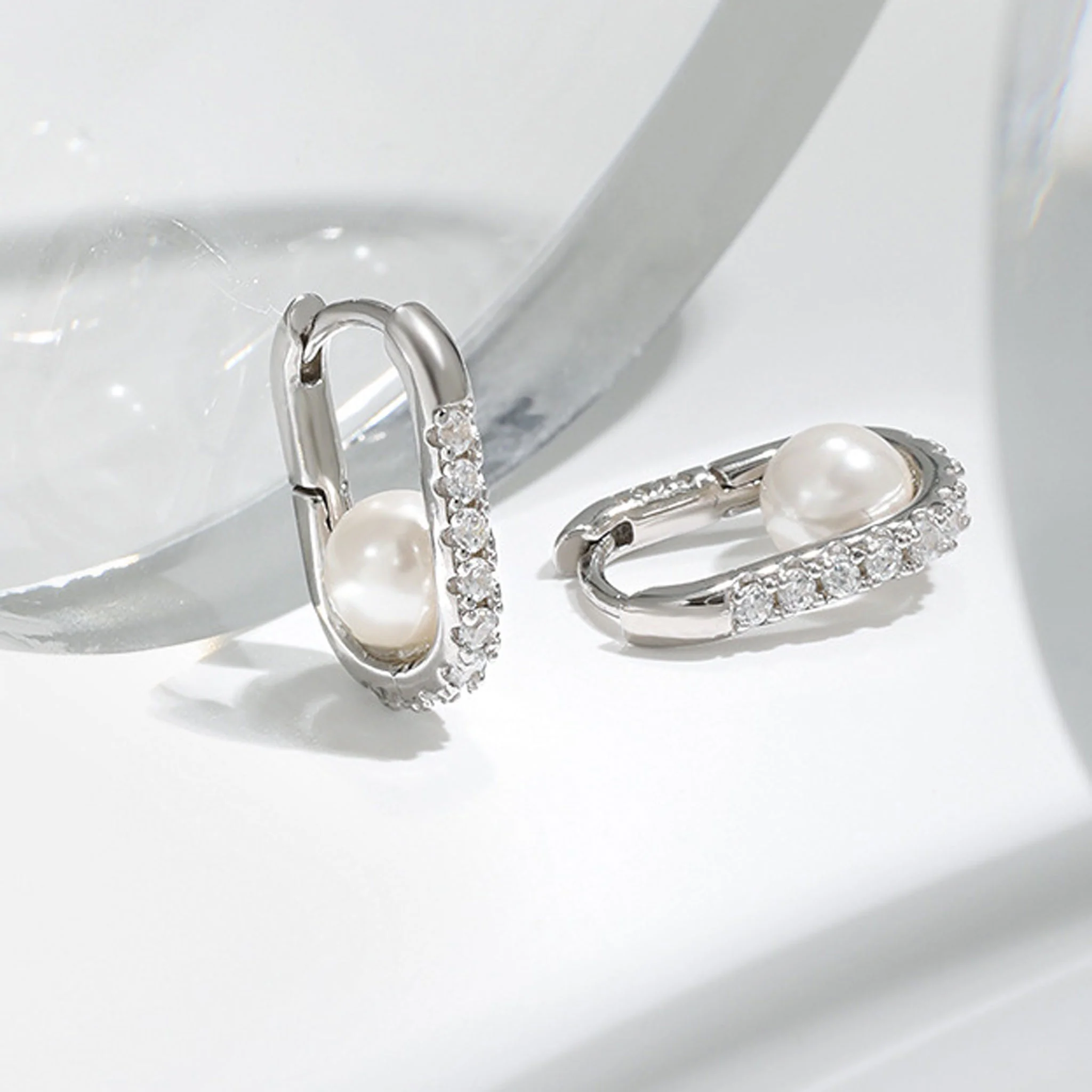 Geometric Oval Zircon Pearl Earrings - Image 6