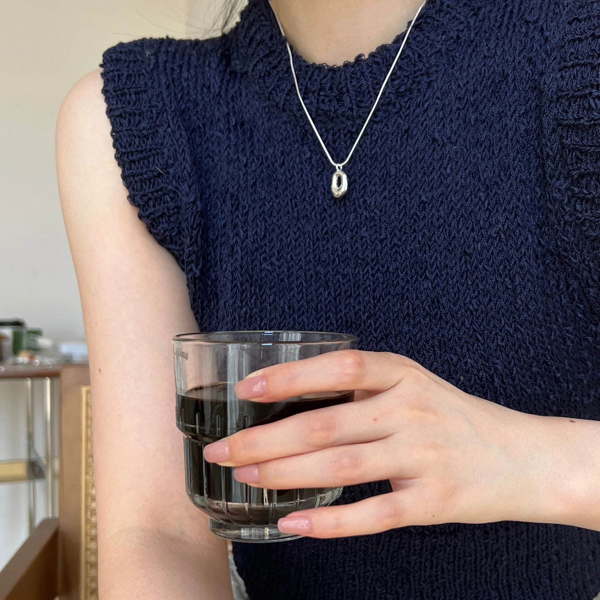 Irregular Hollow Oval Necklace - Image 3