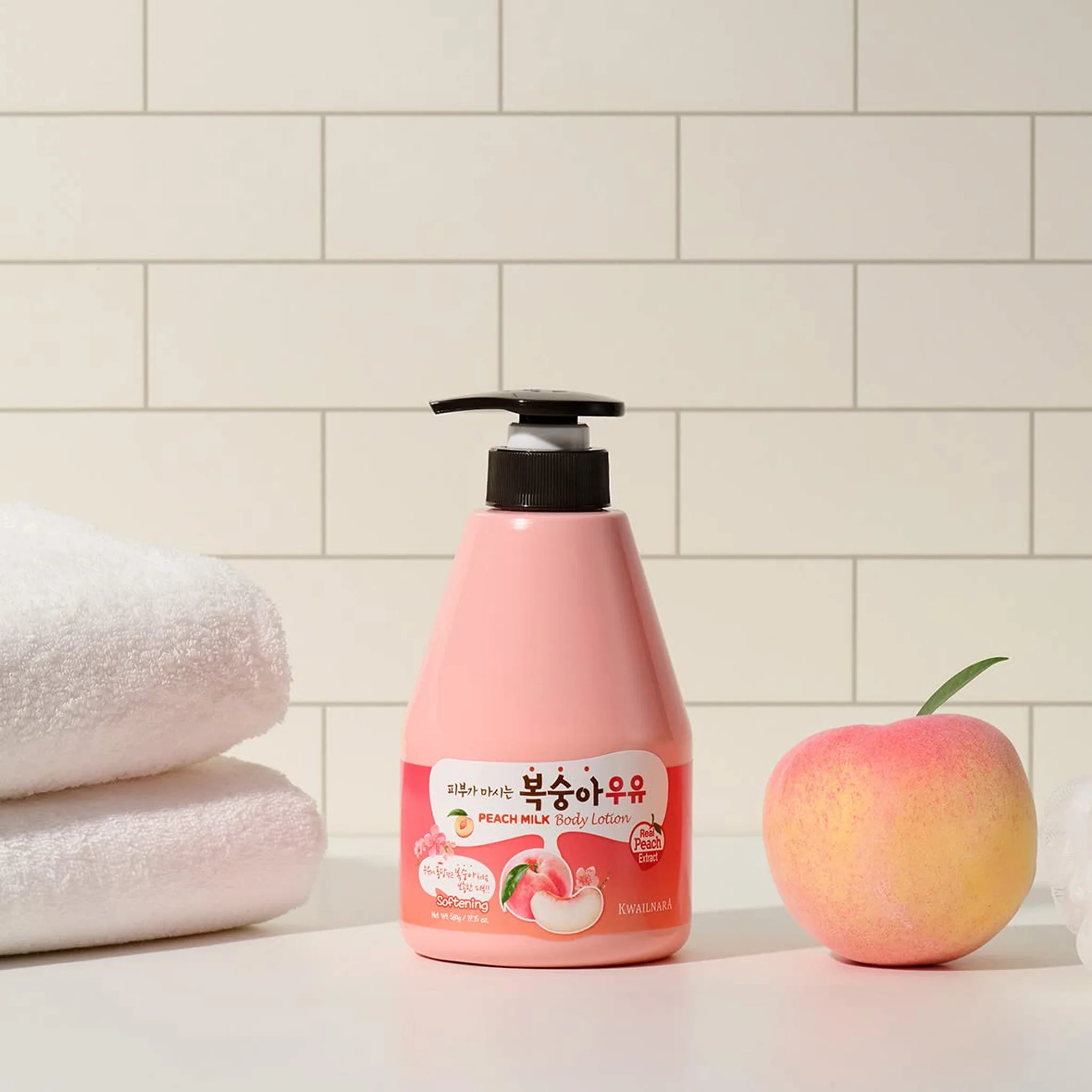 KWAILNARA Peach Milk Body Lotion 560g