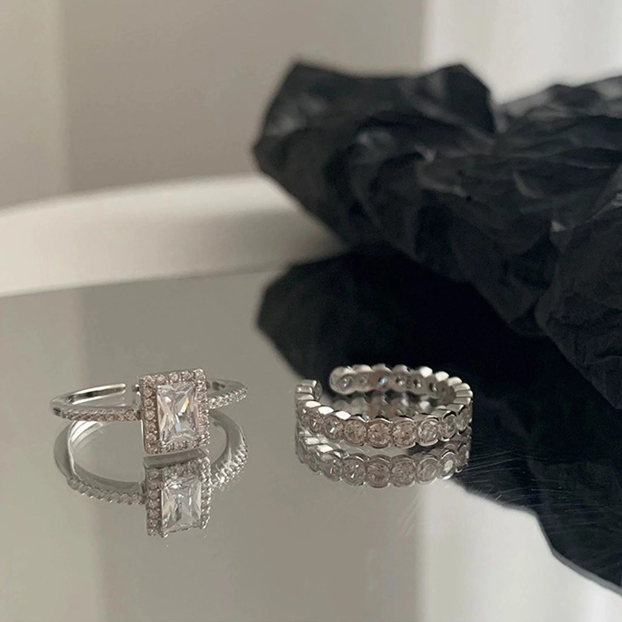 Luxurious Zirconia Ring - Image 6