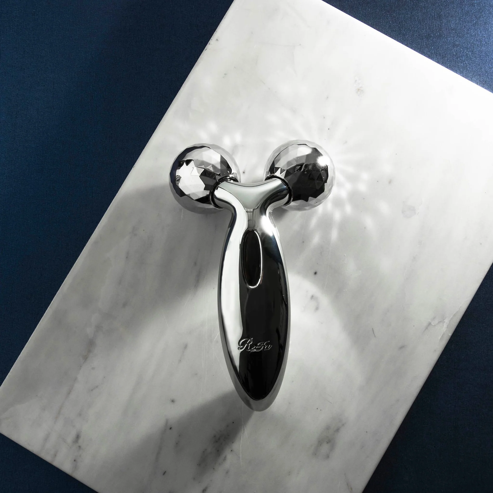 ReFa Carat Platinum Electronic Massager - Image 6
