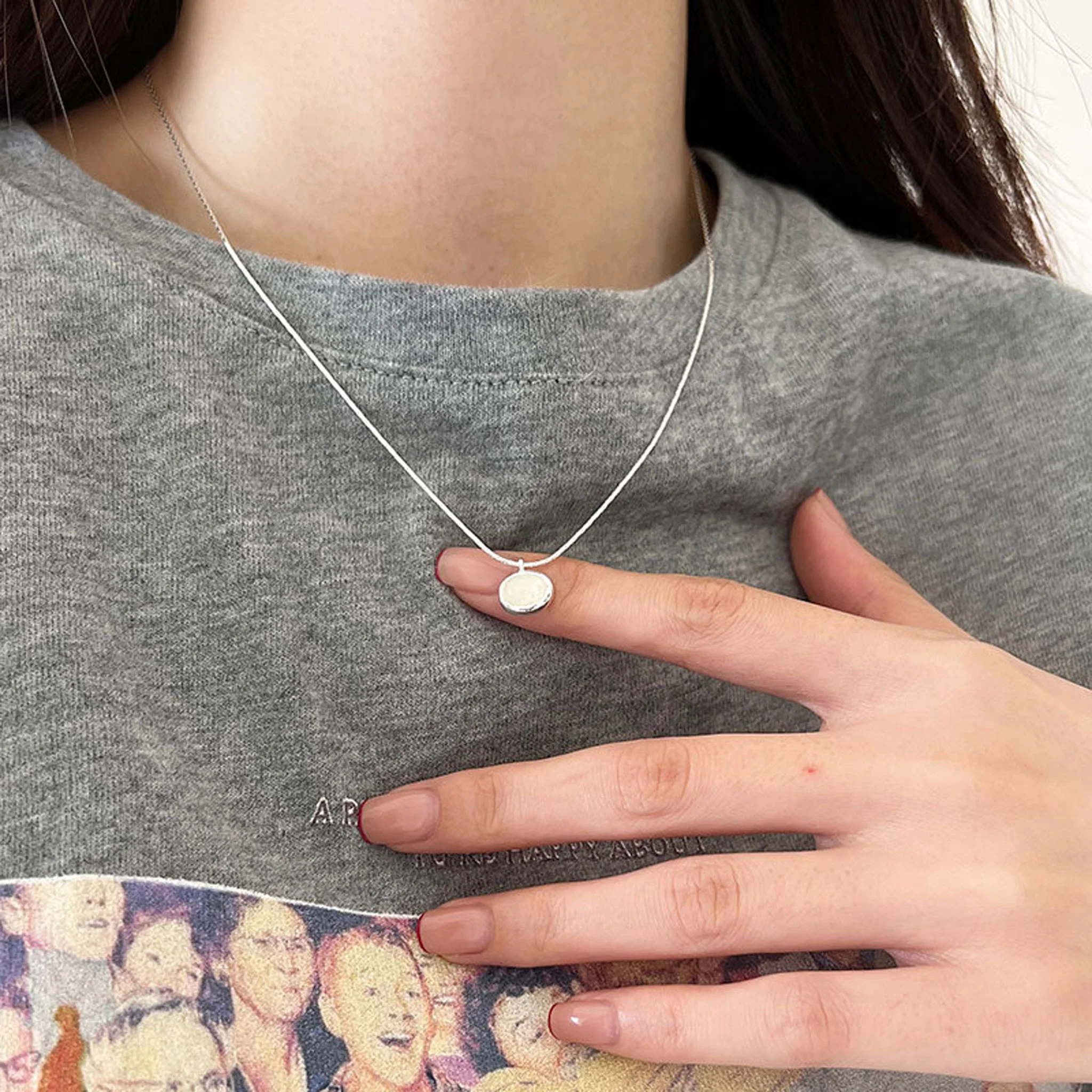Simulated White Jade Collarbone Necklace - Image 4