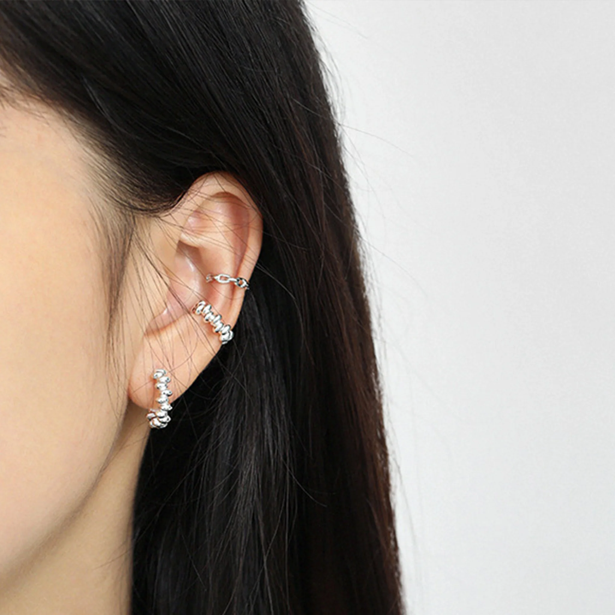 Single-Layer Moissanite Ear Cuff - Image 3