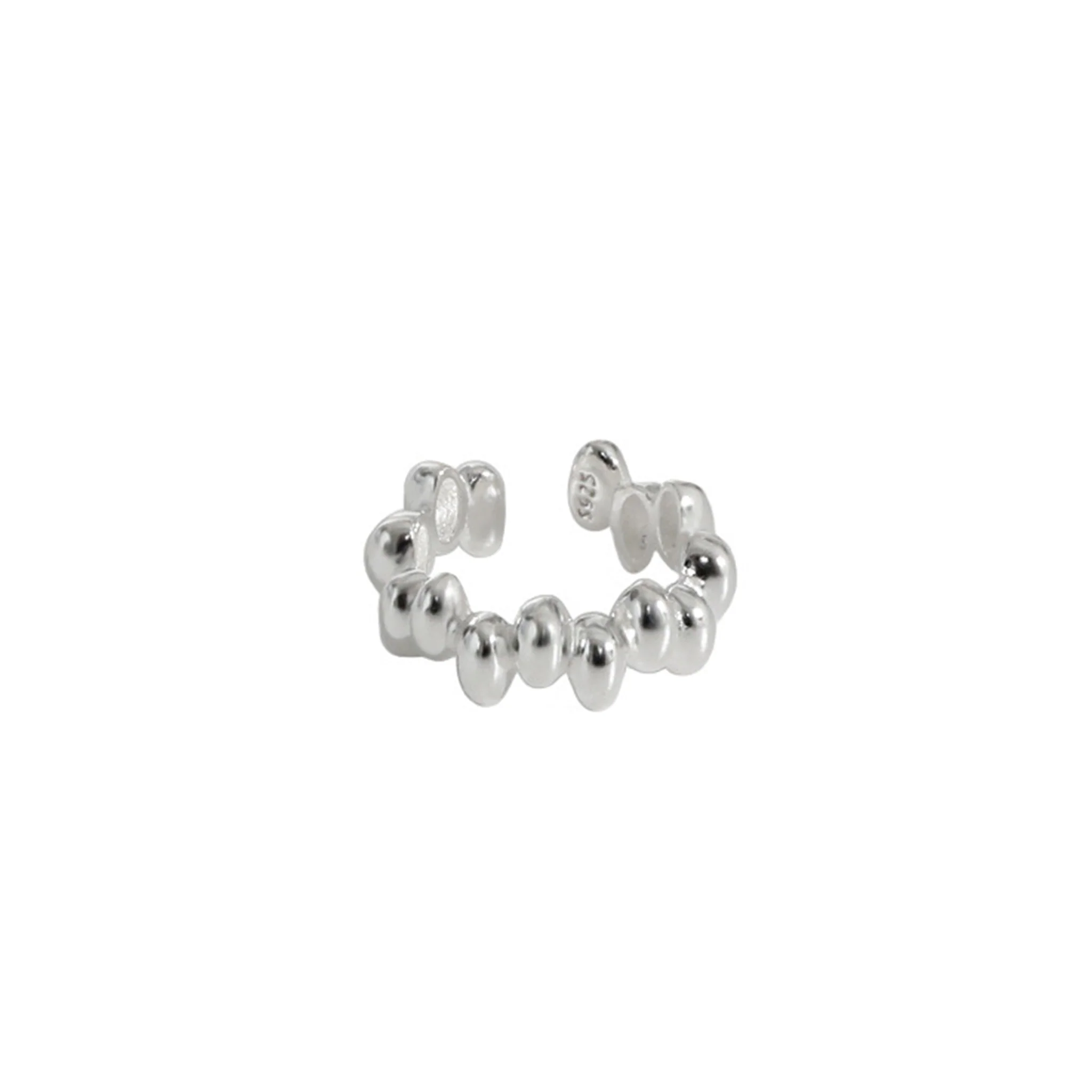Single-Layer Moissanite Ear Cuff - Image 5