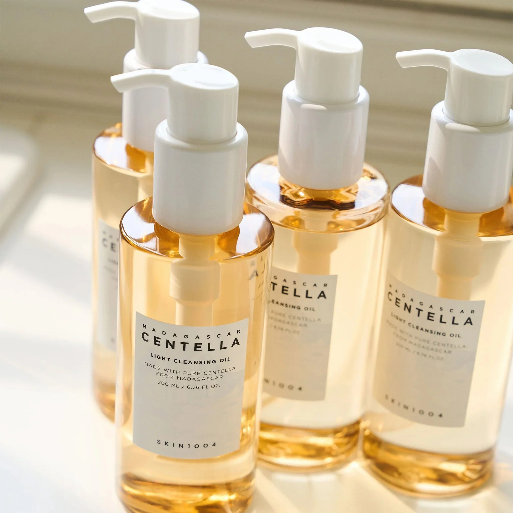 SKIN1004 Madagascar Centella Light Cleansing Oil 200 ml - Image 4