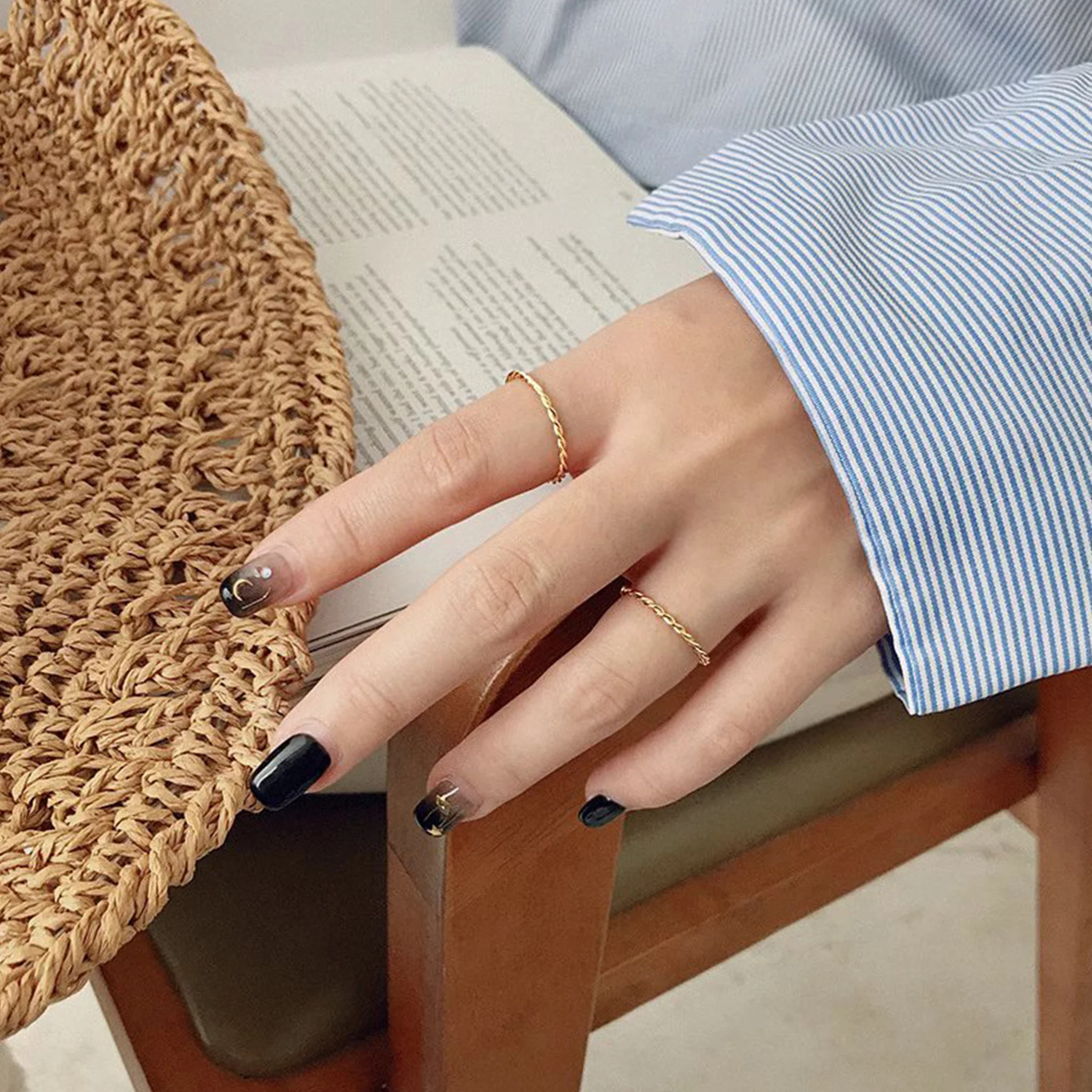Two-Strand Twisted Rope Texture Ring - Image 2