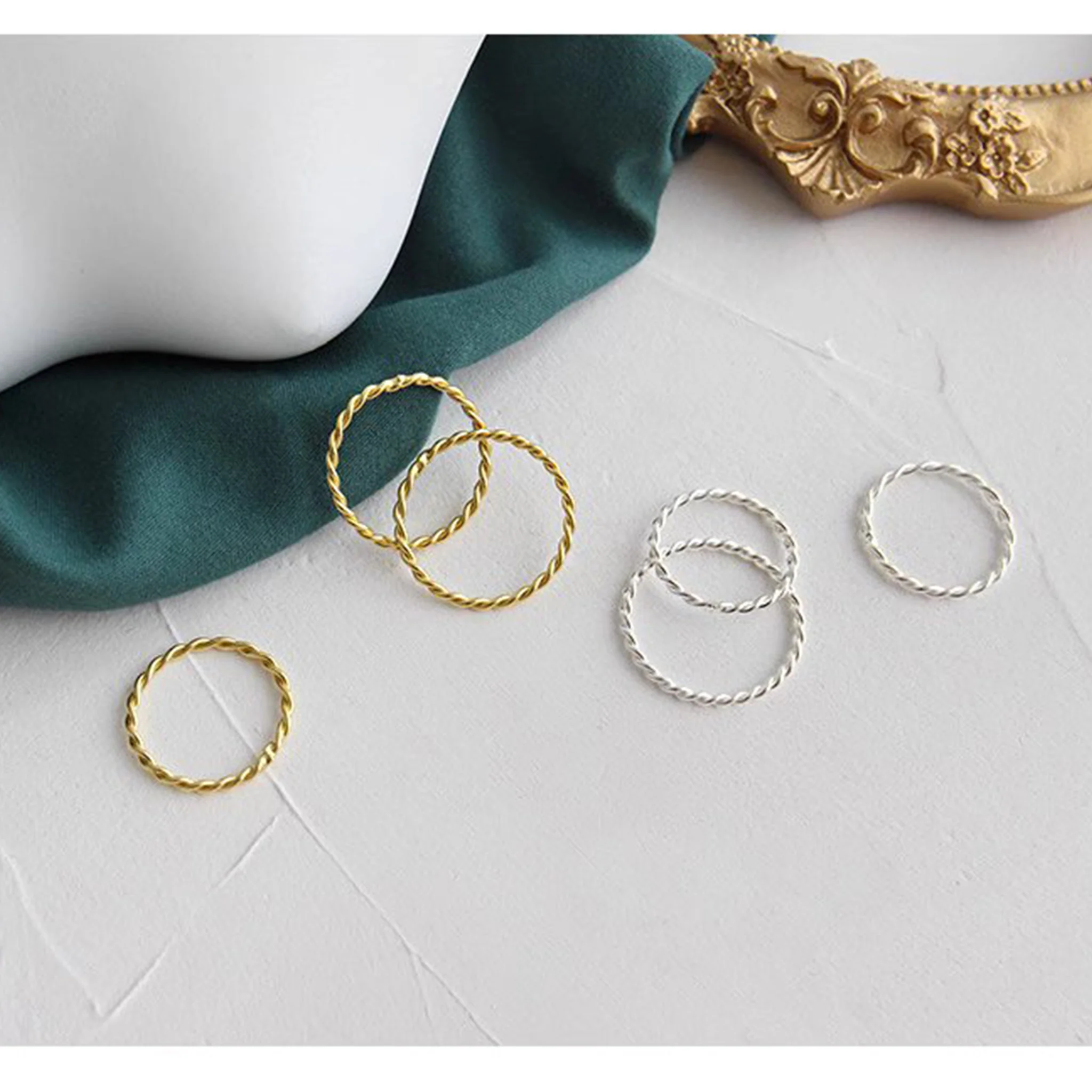 Two-Strand Twisted Rope Texture Ring - Image 3