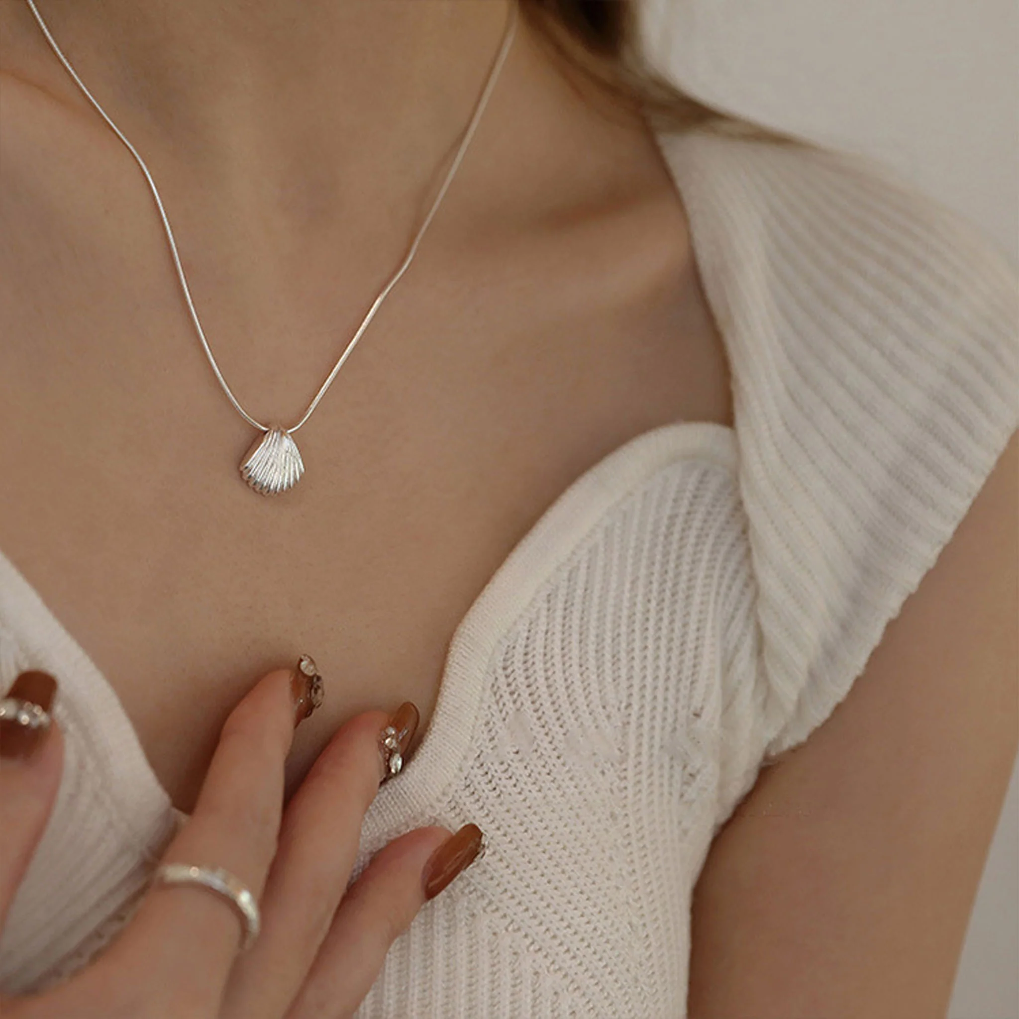 Versatile Seashell Necklace - Image 4